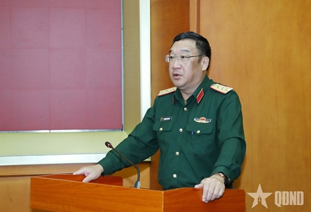 Defense leader calls for faster development of light tanks